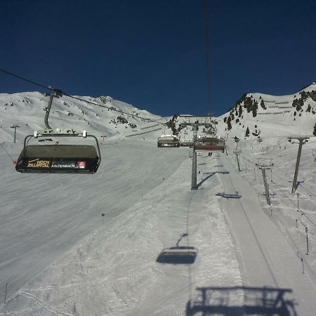 リート・イム・ツィラータールStudio Hochzillertal Mit Sauna & E-Ladestationアパートメント エクステリア 写真