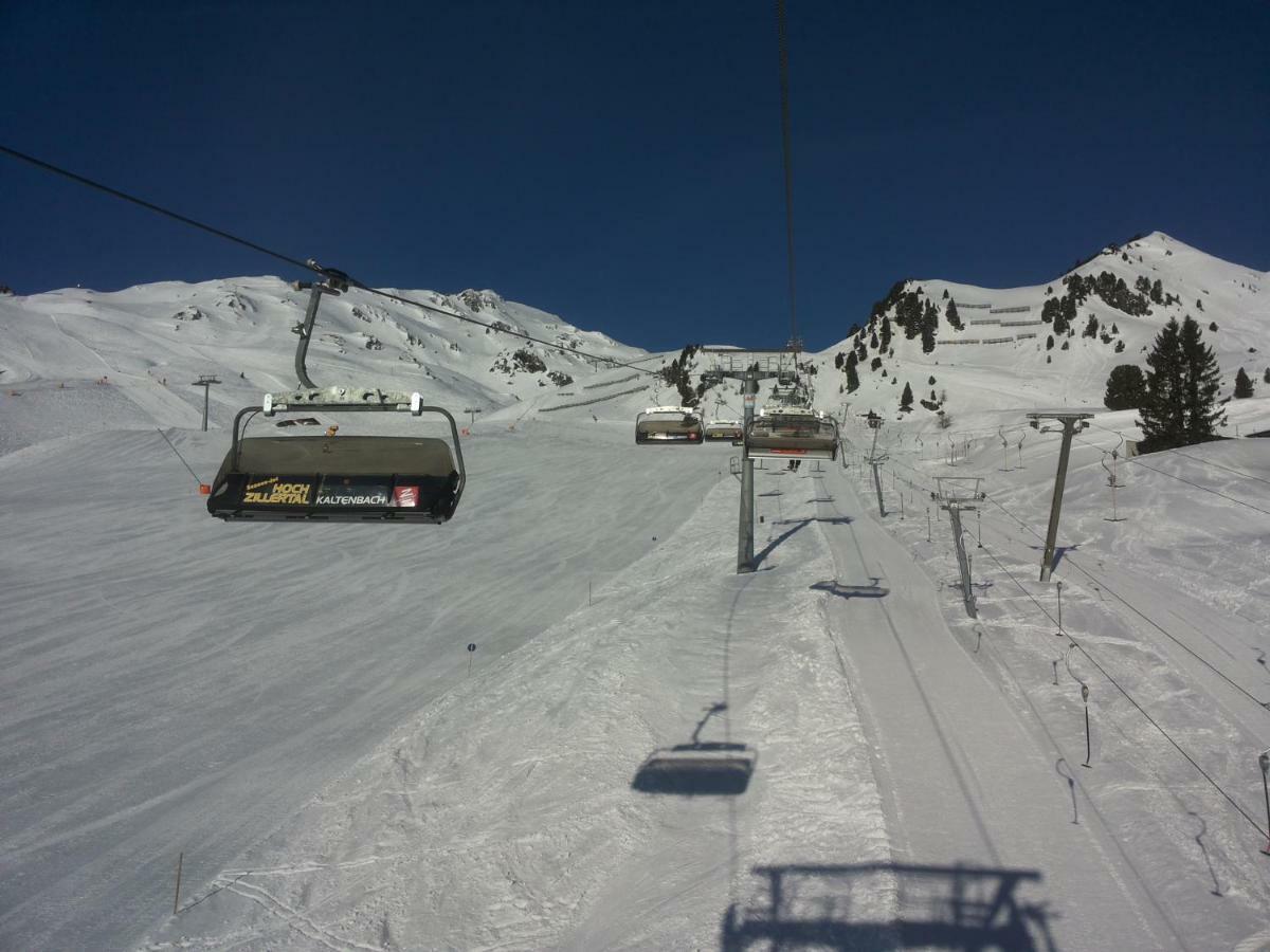 リート・イム・ツィラータールStudio Hochzillertal Mit Sauna & E-Ladestationアパートメント エクステリア 写真